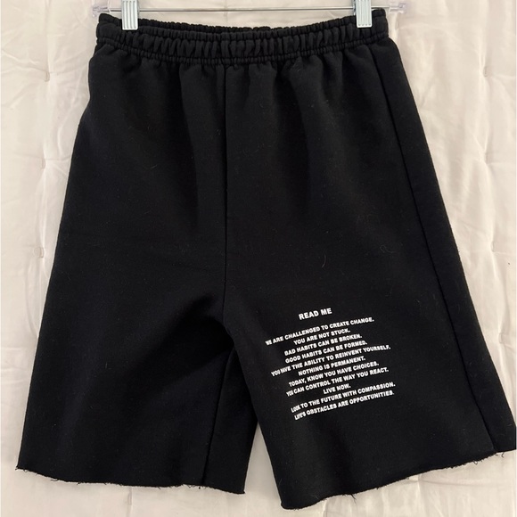 BOYS LIE “Read Me” Shorts - Picture 2 of 4